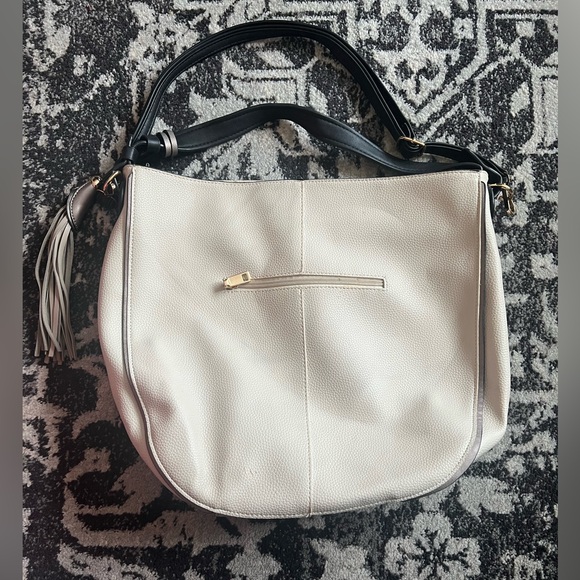 Purse - Picture 2 of 8